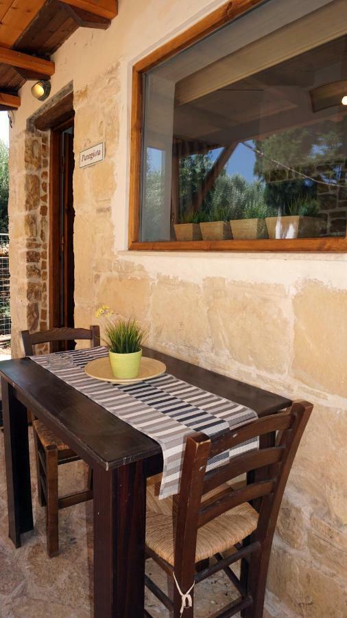 Studio Panagiota - Oasis Holiday Houses คอคคิโนส เปียร์โกส ภายนอก รูปภาพ